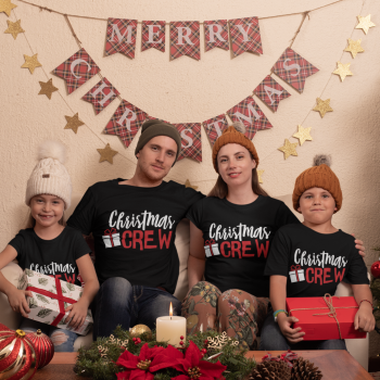 Коледен семеен комплект черни тениски Christmas Present Коледен семеен комплект черни тениски Christmas Present