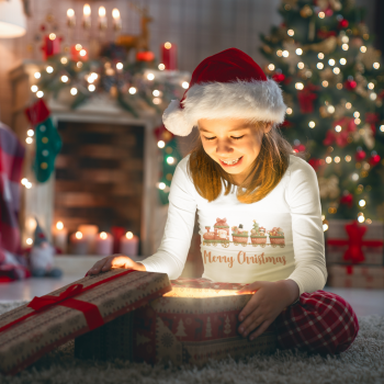 Коледна тениска с дълъг ръкав в размери за възрастни и деца Merry Train Коледна тениска с дълъг ръкав в размери за възрастни и деца Merry Train